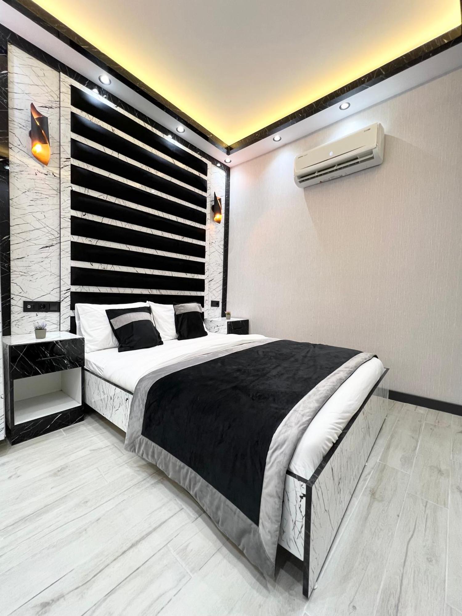 Taksim Larissa Hotel Suites Стамбул Экстерьер фото