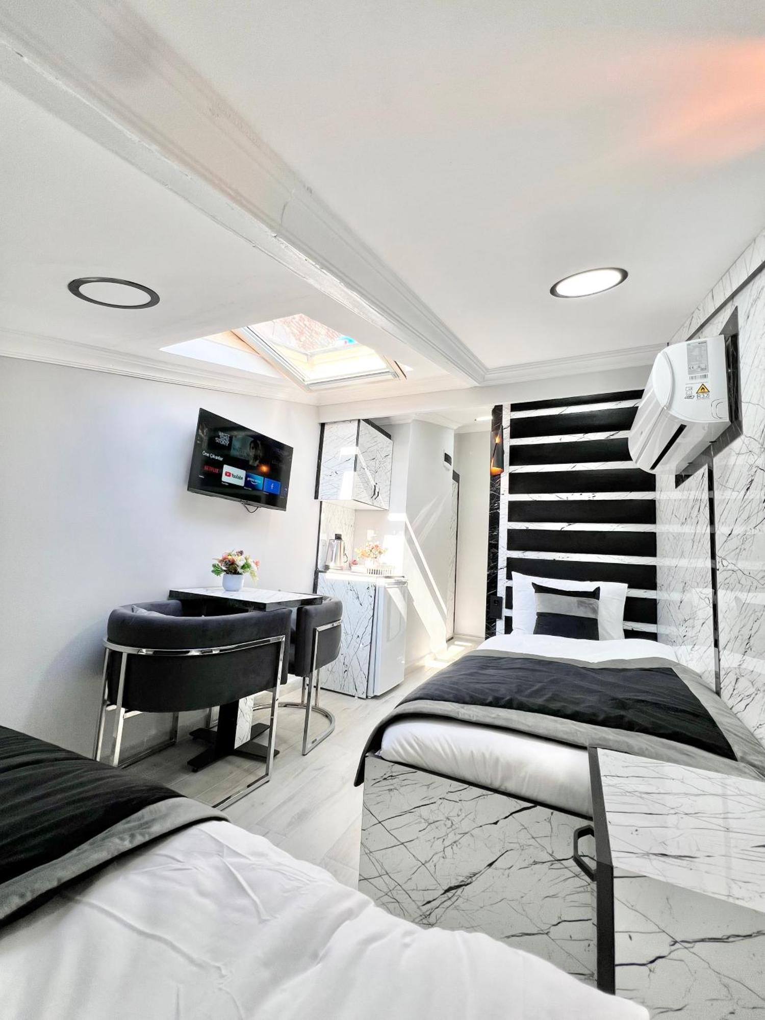 Taksim Larissa Hotel Suites Стамбул Экстерьер фото